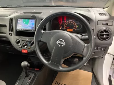 Nissan AD