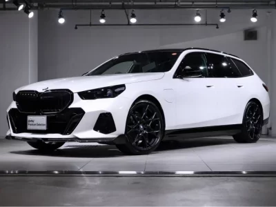 BMW i5