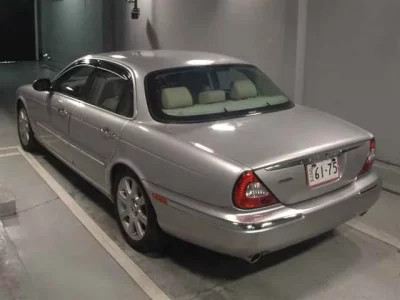Jaguar XJ SERIES