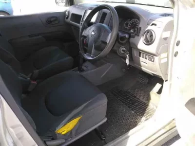 Nissan AD