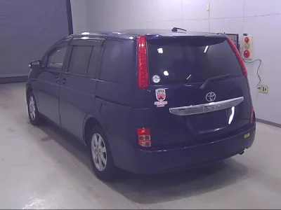 Toyota ISIS