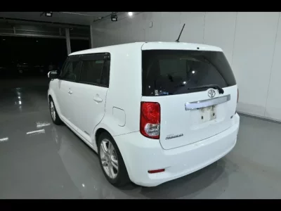 Toyota COROLLA RUMION