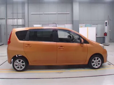Toyota PASSO SETTE