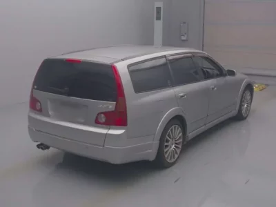 Nissan STAGEA