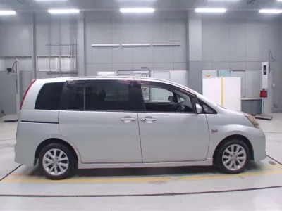 Toyota ISIS