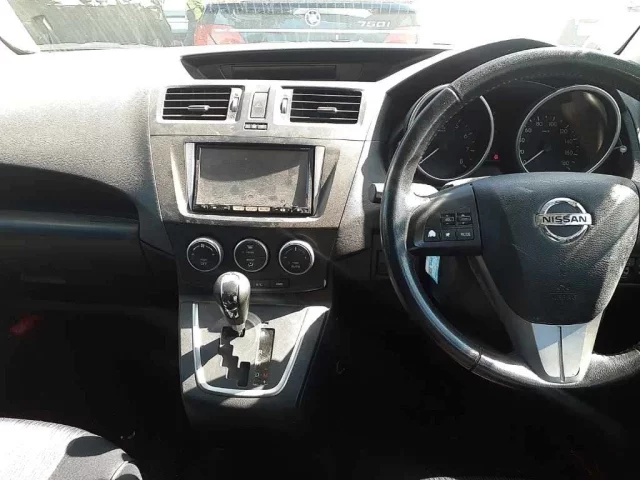 Nissan LAFESTA
