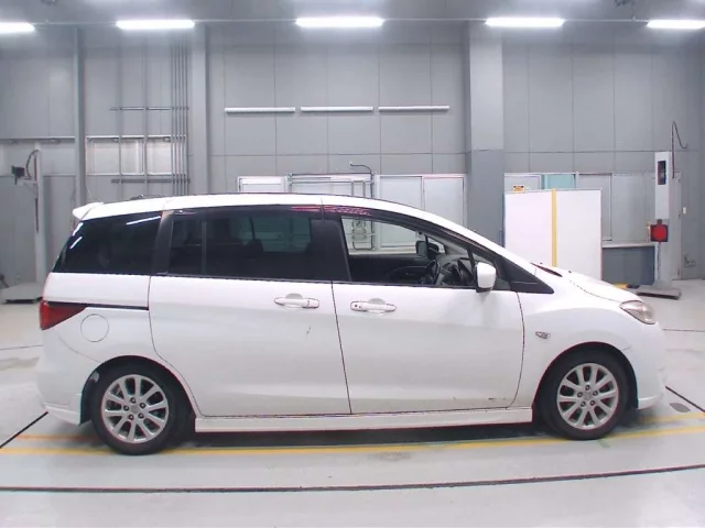 Nissan LAFESTA