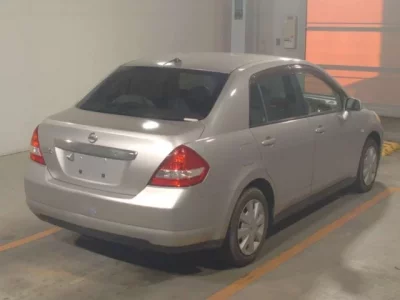Nissan TIIDA LATIO