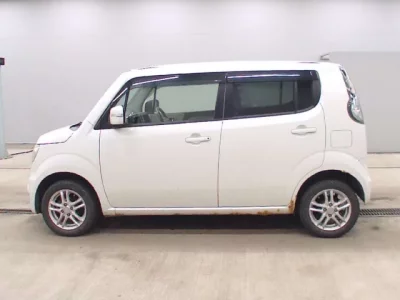Suzuki MRWAGON