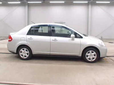 Nissan TIIDA LATIO