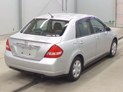 Nissan TIIDA LATIO