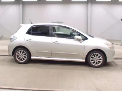 Toyota BLADE