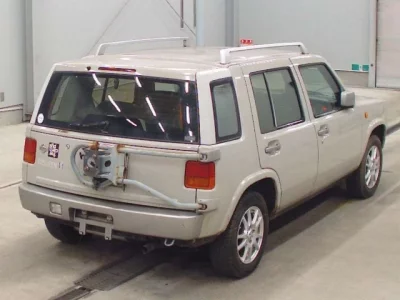 Nissan RASHEEN