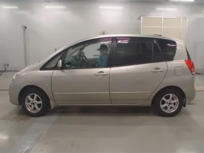 Toyota COROLLA SPACIO