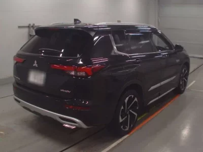 Mitsubishi OUTLANDER PHEV