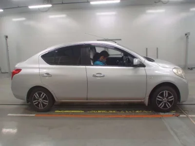 Nissan LATIO