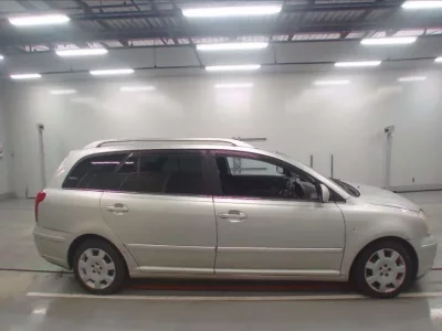 Toyota AVENSIS WAGON