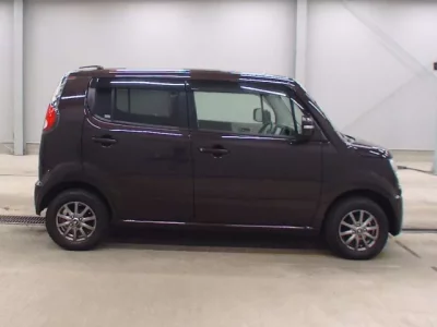 Suzuki MRWAGON