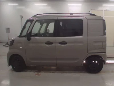Suzuki SPACIA BASE