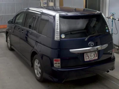 Toyota ISIS