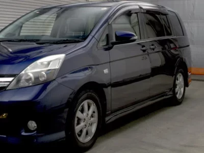 Toyota ISIS