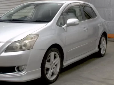 Toyota BLADE