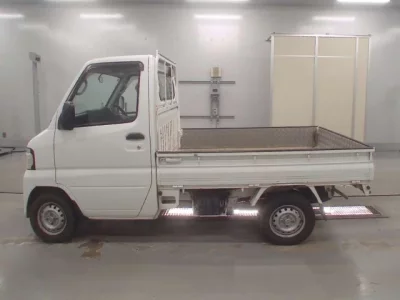 Nissan CLIPPER TRUCK