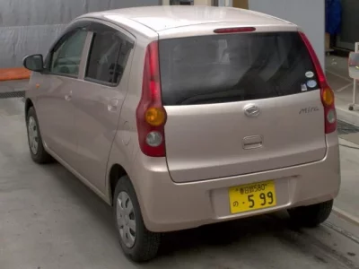 Daihatsu MIRA