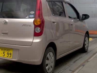 Daihatsu MIRA