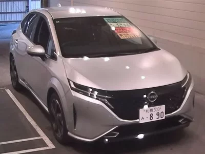 Nissan AURA