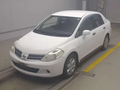 Nissan TIIDA LATIO
