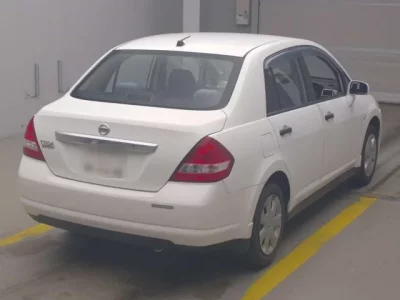 Nissan TIIDA LATIO