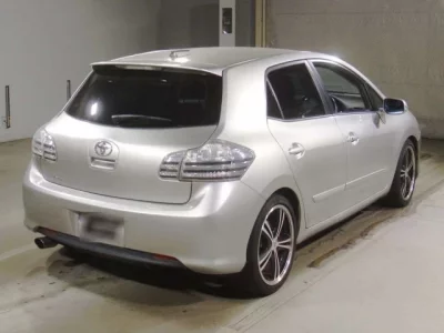 Toyota BLADE