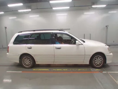 Toyota CROWN ESTATE