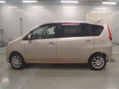 Toyota PASSO SETTE