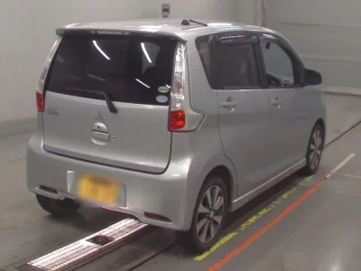 Mitsubishi EK CUSTOM