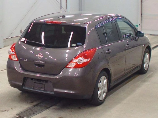 Nissan TIIDA