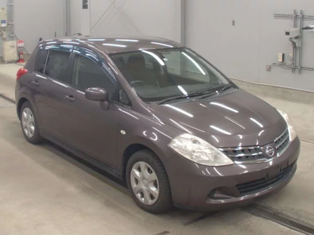 Nissan TIIDA