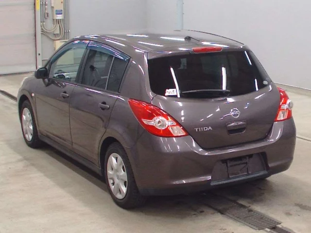 Nissan TIIDA