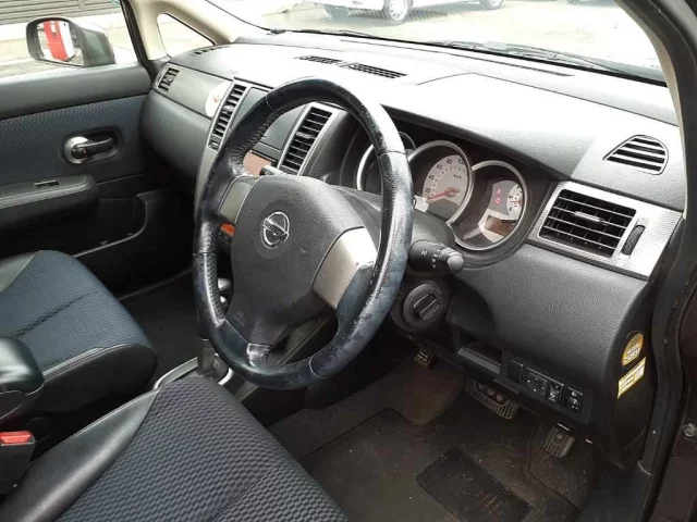 Nissan TIIDA