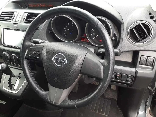 Nissan LAFESTA