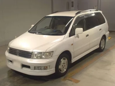 Mitsubishi CHARIOT GRANDIS