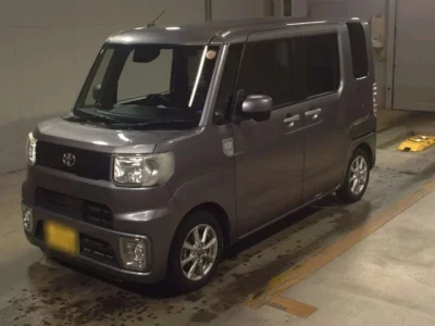 Toyota PIXIS MEGA