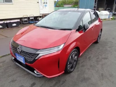 Nissan AURA