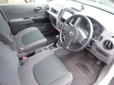 Nissan AD