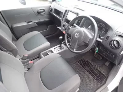Nissan AD