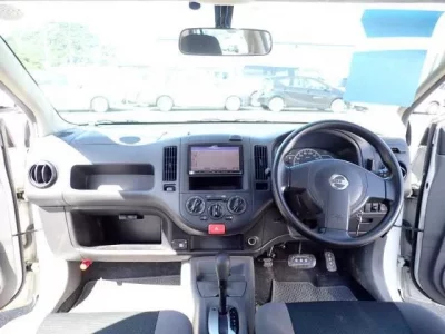 Nissan AD