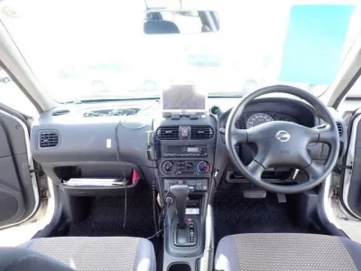 Nissan AD