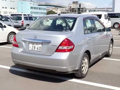 Nissan TIIDA LATIO