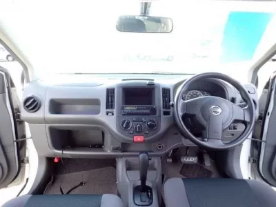Nissan AD